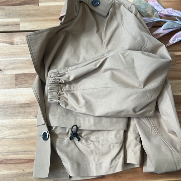 UNIVERSAL STANDARD Leonard Cropped Trench Coat Size XS Tan NWT IN STORE NOW - Picture 5 of 5